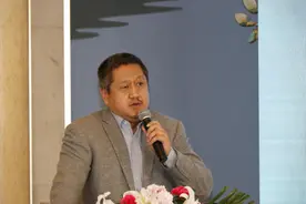 北大教授孔庆东：建议禁止吃年夜饭，先进的文明国家都没有年夜饭图片