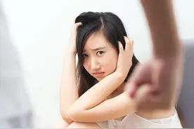 100斤的女朋友你能抱起来，80斤的水却抱不动，是不是偷懒？图片