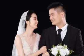 90后夫妻晒出自己新家，引来无数人羡慕，很精致，看不到一丝俗气图片