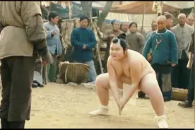 中国小子和日本小孩比赛摔跤 这波造型我怎么看着怎么别扭 完胜视频封面