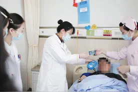贴在身上就能遥控血糖？医院版“赛博朋克”黑科技上线图片