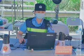 首府警察故事丨从外语志愿者到警察，她与东博会共成长图片