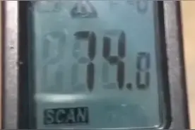 74度！科威特罕见高温，汽车被晒化，地球更热了，我们还能活多久图片