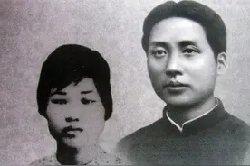 毛主席称她为亲爱的夫人，要求与她同穴，他们的爱情值得被歌颂图片