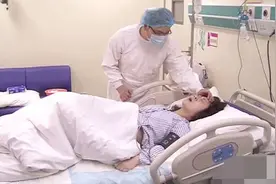 妻子宫口开了8指，产室外丈夫却痛哭下跪：求求医生，孩子不要了图片