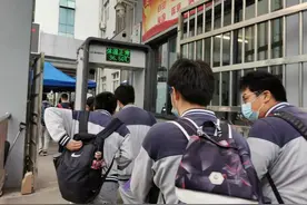 安徽一初中生到县城参加中考却没有准考证，家长：感觉受到了欺骗图片