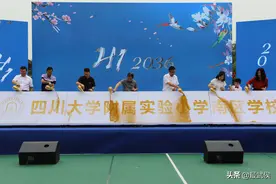 大学校长对小学生喊话：“我在川大等着你们！”图片