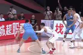 贾磊：阿日的一掏，杜锋的一T，广东的逆天改命！图片