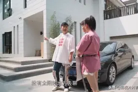 陈赫家太豪了，光是女儿的床就很大，说这是商场也不为过吧？图片