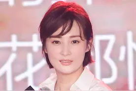 蒋勤勤的三角情史，靠美貌上位迷倒了3个男人，两次深陷插足风波图片