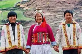 我国实行“一妻多夫”的村庄，当地风景美如画，知道在哪里吗？图片
