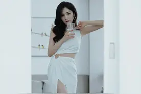 女明星眼中的胖是啥样？宋祖儿90斤要减肥，杨幂说92斤不配叫瘦子图片
