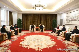 华瑞锋会见空港园区党工委书记、管委会主任张仲平一行图片