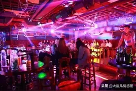 18岁小伙恋上已婚妇女，初次睡觉是自愿，再次睡觉是qiangjian图片
