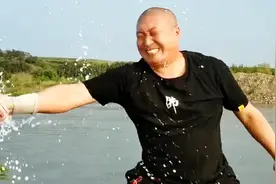 还俗武僧，少林绝技铁砂掌独步天下，大妈一秒让其破功视频封面