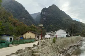「世界天坑在镇巴」白天河大峡谷，一个尚未开发的神秘旅游处女地图片