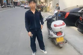 岚皋一男子私装警报器一路鸣笛被交警部门查获图片