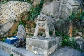 漳州石狮岩：千年石狮子、世上第一座铜铸心经照壁，禅韵悠悠图片