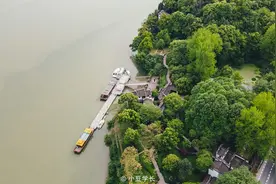 林木葱郁的桐君山，登高俯瞰富春江，桐庐还有这样的宝藏地方图片