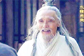 卧龙凤雏得一可安天下，为何蜀国还是亡了？其实后面还有半句话视频封面