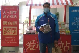 什么？北外滩惊现哆啦A梦百宝箱！图片