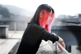和男友恋爱3年，真正决定非他不嫁，是陪男友回家过了一次年图片
