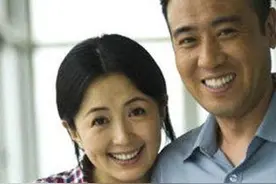 于和伟：喝大姐奶水长大，穷小子翻身成明星，与妻子恩爱20多年图片