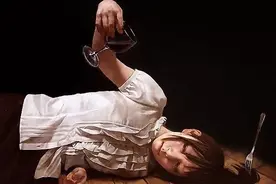 油画日系少女肖像，漫画风格的油画也能把人看得如此有诱惑感？图片
