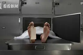 葬仪师夜潜入太平间为尸体拔牙，被捕声称"我太穷"图片