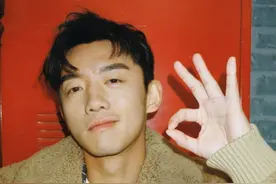 郑恺回应抄袭风波！火锅店声明被指狗屁不通，只字不提受害者图片