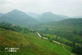 西安秦岭秘境花谷，终南山环绕中的立体画卷，春光无限、花开正浓图片
