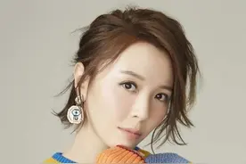 在出租屋里，黄雅莉实现了九亿少女的梦！图片
