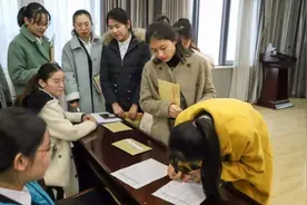 学历不再重要？“央企”招聘直接拒绝三本，也不要专升本学历图片