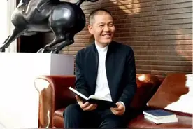 硬汉丁立国，哭了图片