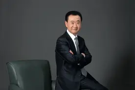“断臂求生”的王健林归来，他有多勤奋自律你永远不知道……图片