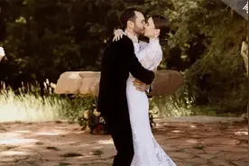 32岁“白雪公主”结婚，穿Ralph Lauren婚纱太唯美图片
