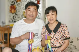 中国游泳小将程龙无缘决赛：“孩子王”要跟教练住一屋，队内唯一成绩达A标，“但在世界范围还有不小差距”图片