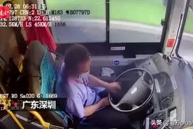 深圳一公交司机开车突然低头弯腰，后撞死违规行走女子图片