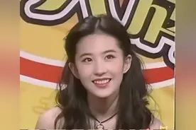 从小美到大的茜茜公主图片