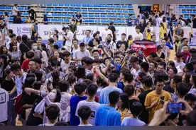 中国篮坛争议一幕！北大钻规则漏洞：常规时间故意罚球不中后取胜图片