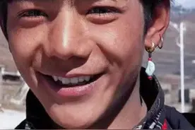 藏族小伙丁真：只红了3天的网红，背后运作团队想赚钱的心太着急图片