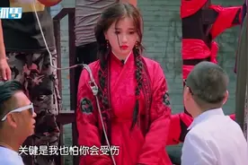 虞书欣拍戏完成高难度动作，痛到流泪坚持不用替身：我没事 再来视频封面