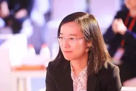 李雪琴又火了：受过教育的人，太酷了图片