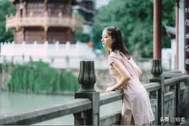男生吸引女生的方法：放开手脚图片