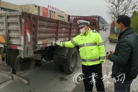 【十堰】十堰这类车主注意！交警正在集中整治，两天已查处225起！图片