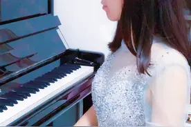 胸贴，没有肩带，这样贴没有肩带也不会掉下来图片
