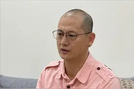 《怀玉》男星时隔十年复出！娶小10岁山东娇妻，投资却亏近百万图片