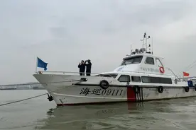 连续3天封航警戒！番禺海事处顺利完成沙鱼洲隧道工程封航任务图片