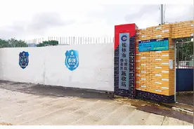 桂林一事故车辆被拖走，车主取车时却要交530元拖车费图片