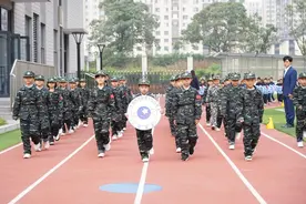 西安高新区第十七小学举行秋季体育达标运动会图片